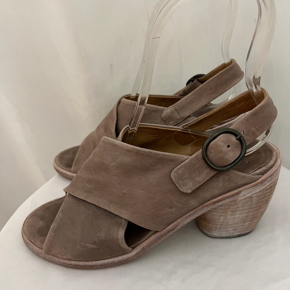 P. Monjo Heeled Leather Sandal - Picture 1 of 8